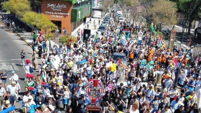 Representantes de la Arquidiócesis de Paraná formaron parte del Comina6 que realizó su cierre este domingo con una caminata y misa de envío