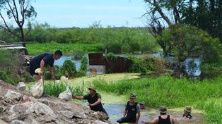 El fin de semana se reforzaron las defensas por la crecida del Salado en Santo Tomé