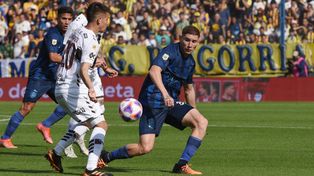 En tres de los últimos cuatro partidos Fernando Rodríguez fue titular, como lateral por izquierda.