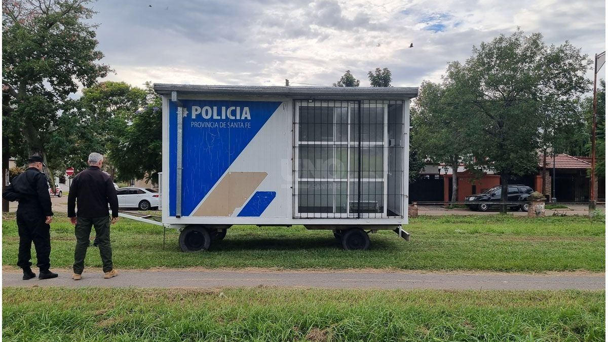 Reinstalaron La Casilla Policial En Barrio Jefes Tras Idas Y Vueltas Y Del Reclamo De Los Vecinos