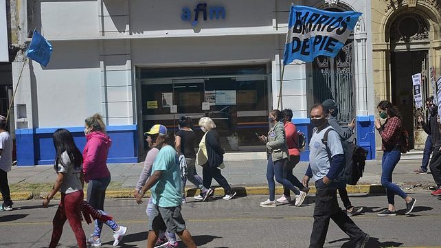 Organizaciones sociales marcharon en Paraná para pedir tierras para trabajar&nbsp;