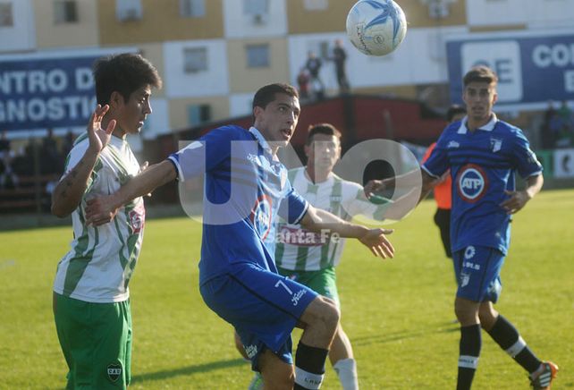 Aguanta todo. Nicolás Bianco ante la marca pegajosa de José Ibarra