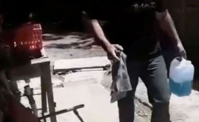El hombre está sospechado de rociar con nafta a sus sobrinas.