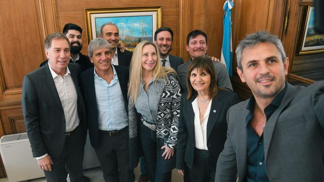 Karina Milei encabezó la reunión de la mesa política