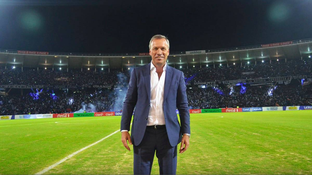 El presidente de Talleres pedirá oficialmente la suspensión del fútbol