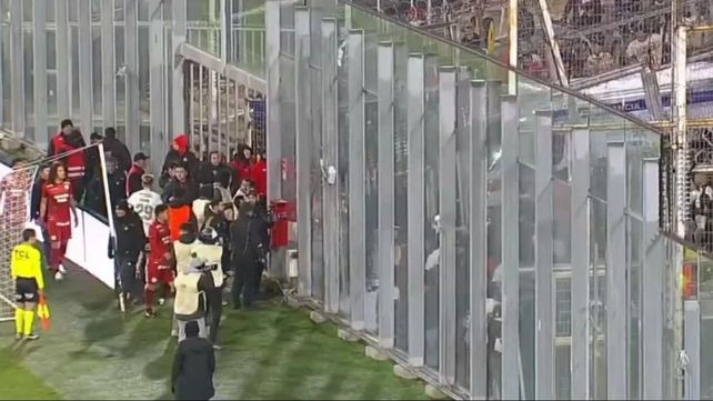 La gravedad del incidente entre hinchas se produjo en las afueras del estadio.