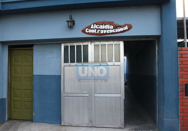 Registrado. La imagen de la cámara de vigilancia grabó el momento de la paliza que le dieron a Díaz. (Foto UNO/Diego Arias)