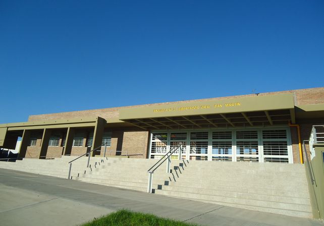Construyen tres nuevos edificios escolares en Paraná