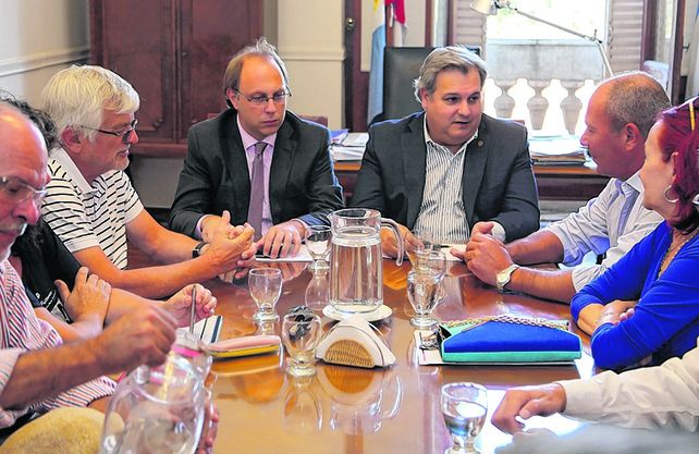 mesa de negociaciones. Los ministros de Economía y Gobierno recibieron ayer a los titulares de ATE y Upcn.