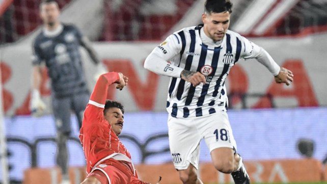 Talleres venció a Huracán como visitante.