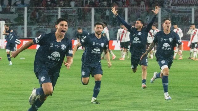 Independiente Rivadavia estrena la defensa del título ante Estudiantes (VM)