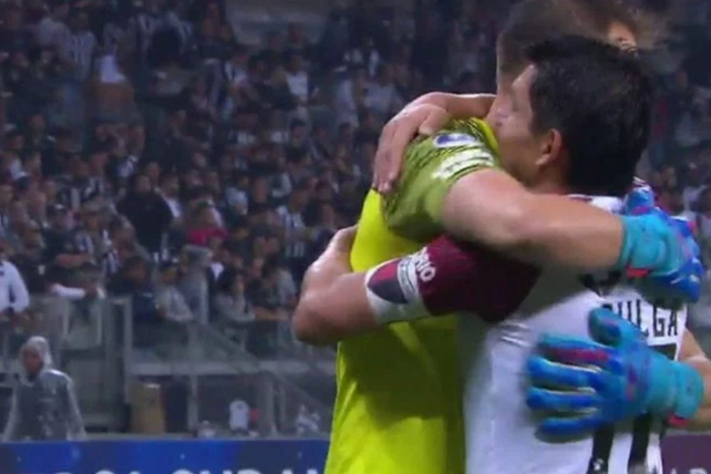 Leonardo Burián se refirió a la actualidad del Pulga Rodríguez.