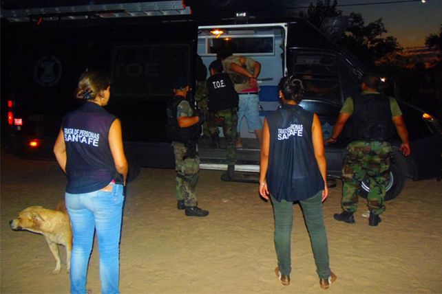 Secuestran armas, municiones, dinero y droga en Rincón