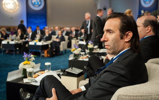 Lorenzino estuvo en EEUU intentando destrabar el tema deduda.