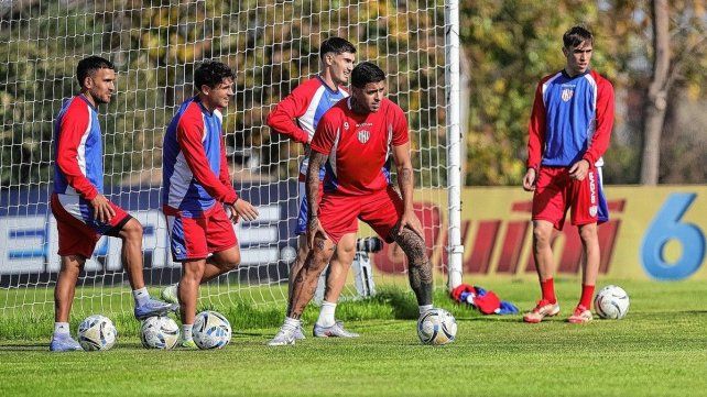Unión se rearma en silencio y muestra su preparación en el predio