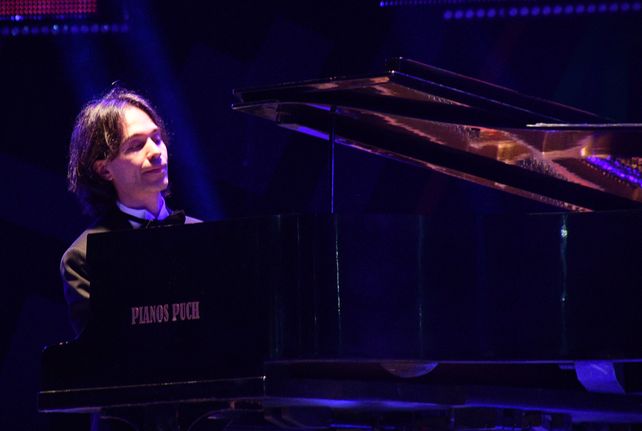 El pianista clásico Horacio Lavandera debutó en la máxima cita folclórica con un resultado excepcional.