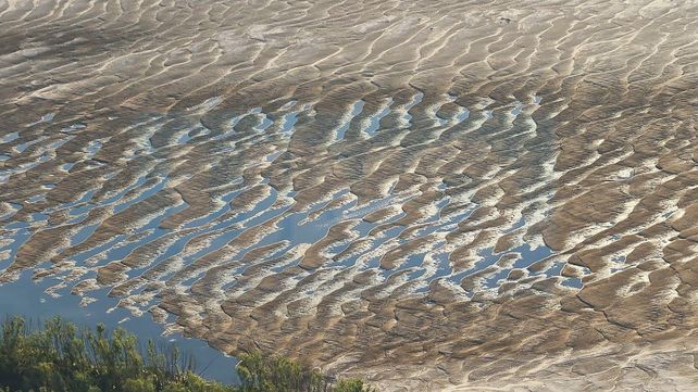 Bajante: el nivel del río Paraná continua en alerta rojo