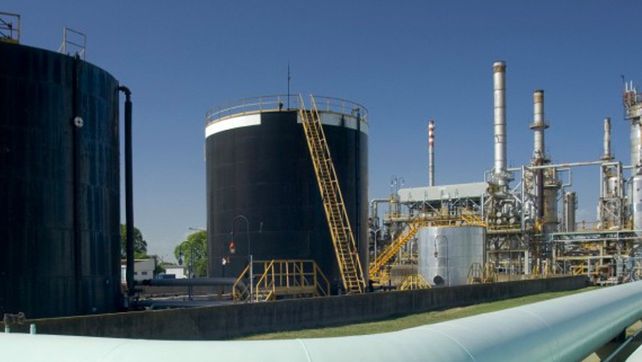 Ventaja. YPF se hizo cargo de la operación de Oil Combustible en junio y tenía prioridad de compra.