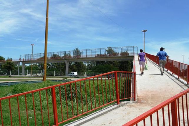 Varadero Sarsotti ya tiene su puente peatonal
