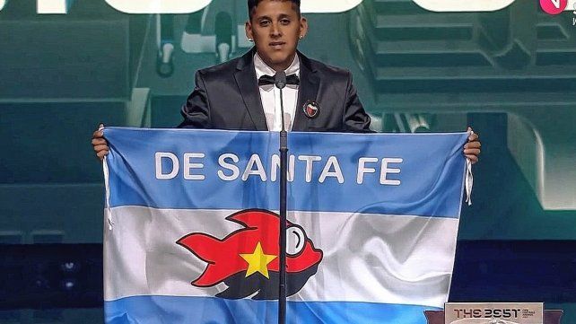 Colón: Toto Iñíguez ganó el premio The Best a Mejor Afición