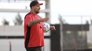 El DT de Newells, Cristian Fabbiani, ya tiene la base del equipo que recibirá a Boca.