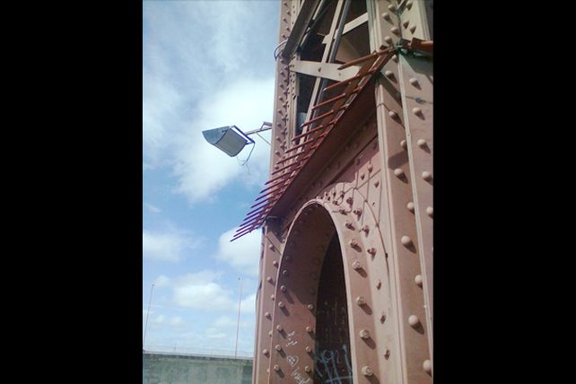 Colocan elementos de seguridad para que no se pueda acceder a las torres del Colgante