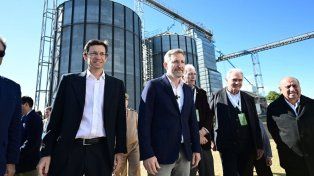 Rogelio Frigerio inauguró el nuevo puerto de Santa Elena.