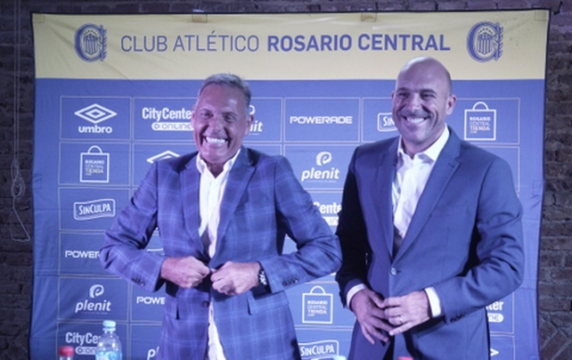 Miguel Russo fue presentado como DT de Central en la Sede Fundacional