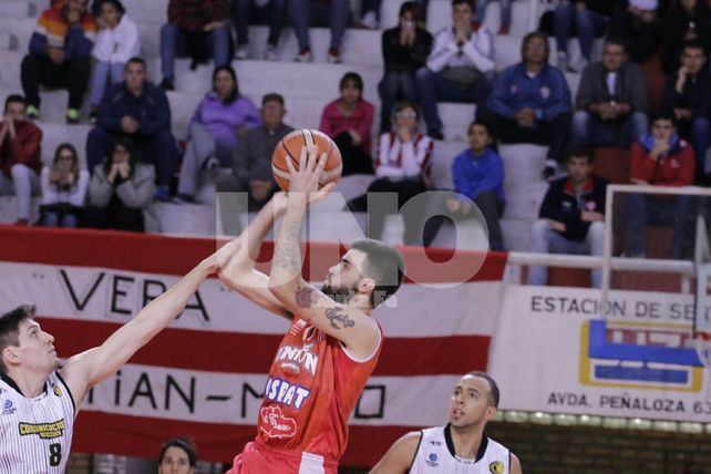 Unión superó a Comunicaciones y estiró la serie a un cuarto partido en el TNA
