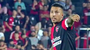 El Piri Vangioni ingresó en lugar de Brian Aguirre y recibió la cinta de capitán que lucía Banega.