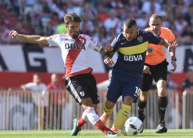En un partidazo, Boca se lo dio vuelta a River y festejó en el Monumental