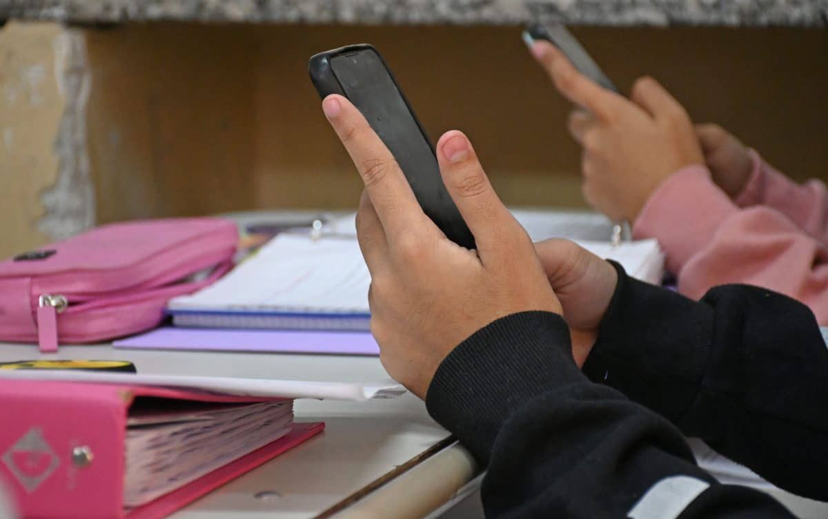 La Capital | Viralización de fotos falsas en escuelas: una problemática que se extiende