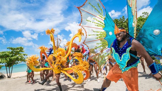 El país más joven del mundo: Barbados se convierte en república