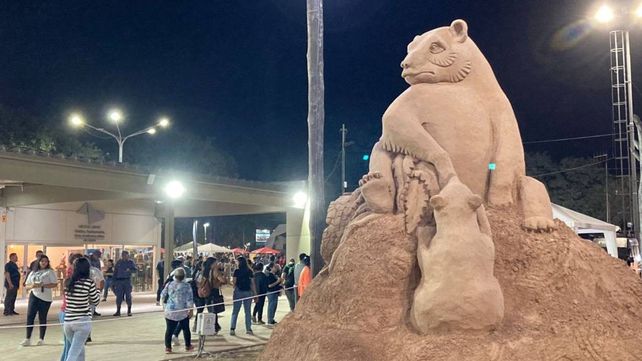 Construirán un Monumento a la Bandera de arena en La Florida