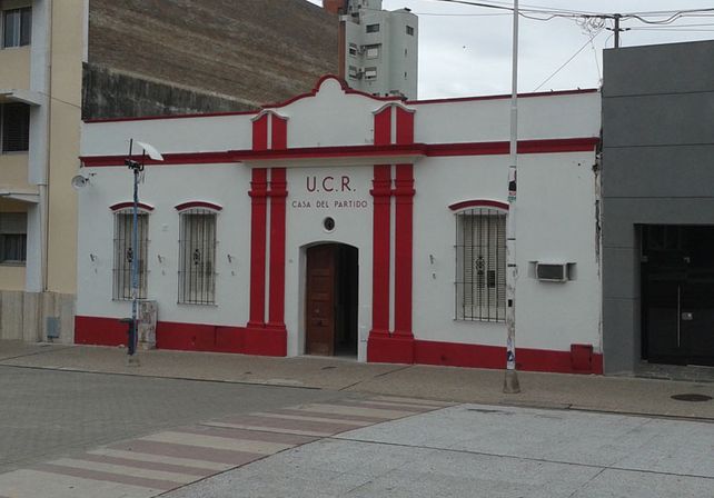 Se robaron una Mac del Comité Radical mientras se desarrollaba una reunión