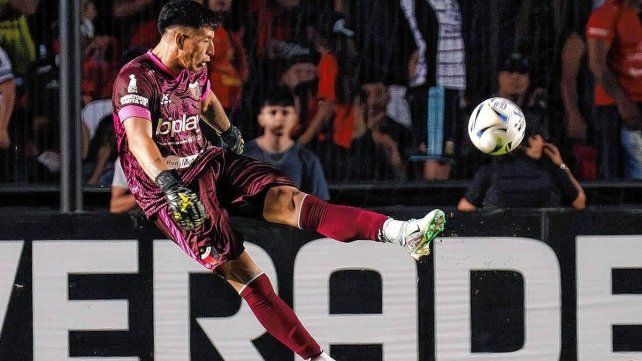 Los destacados números de Paredes en la victoria de Colón ante Racing de Córdoba