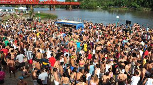 Los turistas gastaron $2 mil millones en el feriado de Carnaval