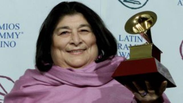 Mercedes Sosa, la voz de Latinoamérica, cumpliría hoy 86 años