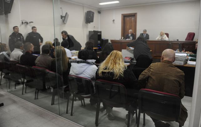 Norma Acosta se presentó ante el Tribunal Oral Federal que la juzga junto a otras ocho personas por integrar una organización narco. (Foto: S. Toriggino)
