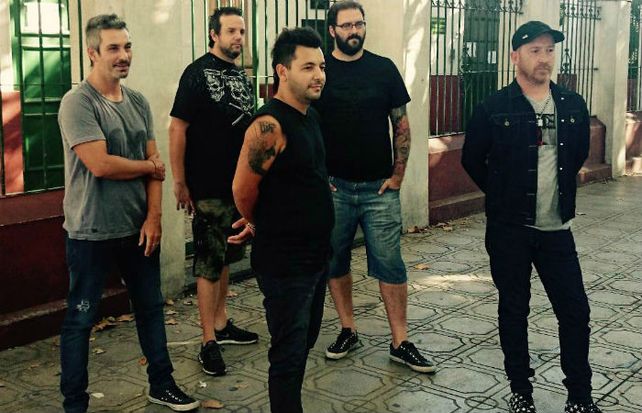 De pie ante el éxito. La Beriso llega a Rosario en la cresta de la ola. Vienen de ser el grupo soporte de los Stones y apuntan a llenar Metropolitano.