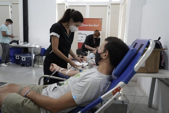 Advierten que es fundamental hidratarse correctamente a la hora de donar