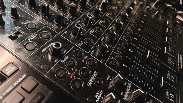 Paraná suma su primer curso para formar DJs desde el nivel inicial.