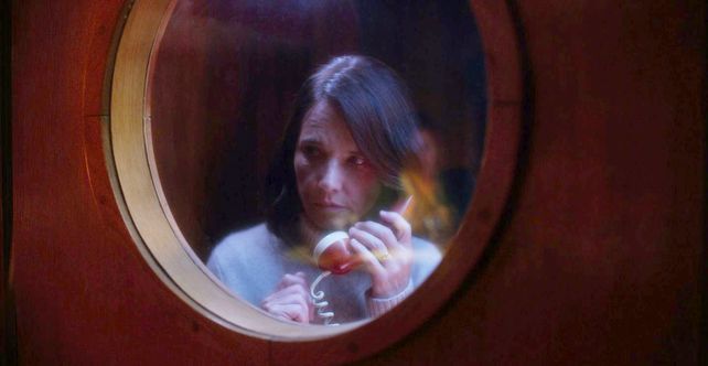 Aline Küppenheim encabeza el elenco.