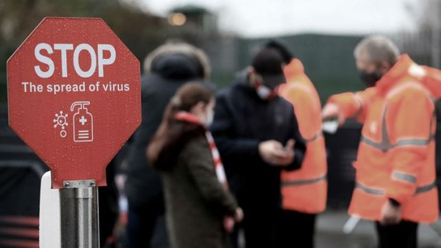 Las autoridades sanitarias del Reino Unido confirmaron la presencia en el sur del territorio británico de una nueva cepa de coronavirus.