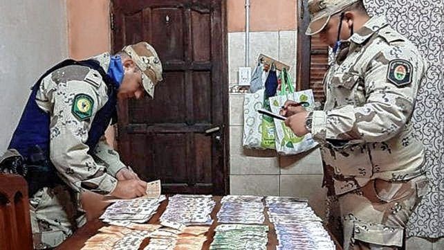 El jefe de una banda delictiva firmó un abreviado pero se fugó