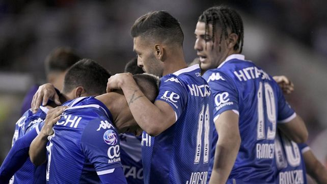 Vélez dio el golpe y venció a River en el Monumental