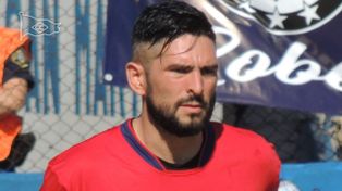 Regresa a un equipo rosarino un arquero que marcó un impactante récord en el país