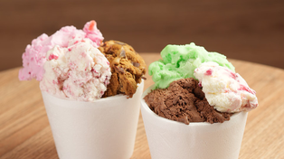 Yampi redobla la apuesta y vuelve a regalar helados a las autoridades de mesa