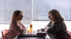 cine/critica de las siamesas: el viaje interior de una hija que se harto de su madre cine/critica de las siamesas: el viaje interior de una hija que se harto de su madre