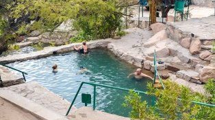 Catamarca: murió un niño por ameba comecerebros: cerraron termas para investigar